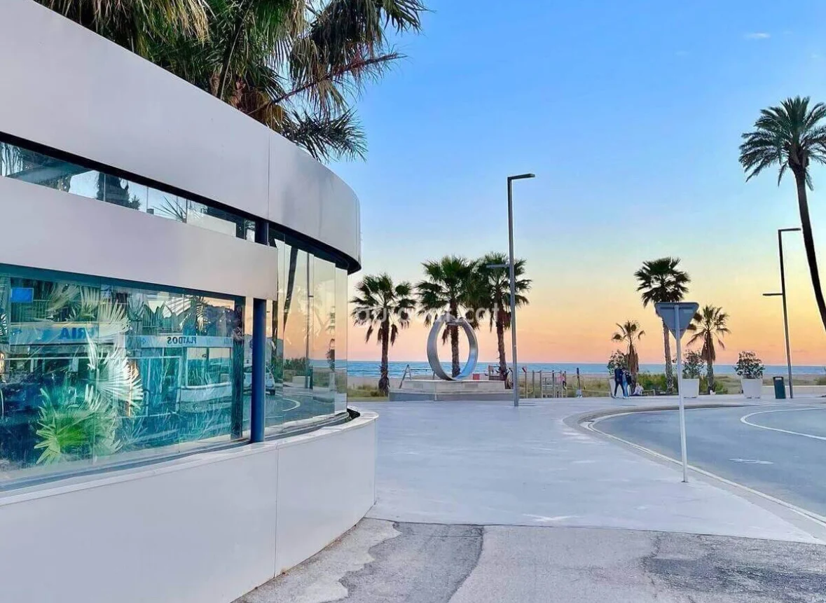 Passeig Marítim of Castelldefels at sunset — meeting point for the tour